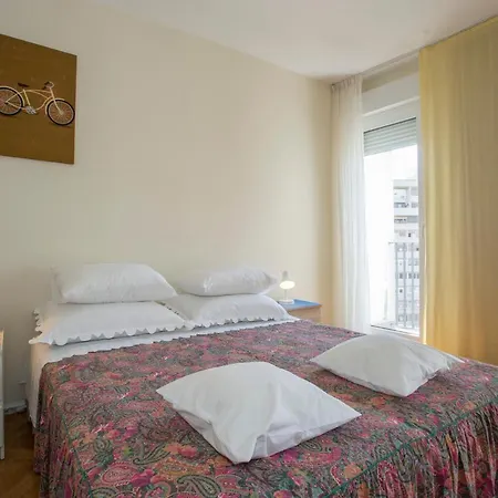 Apartment Rozeta *